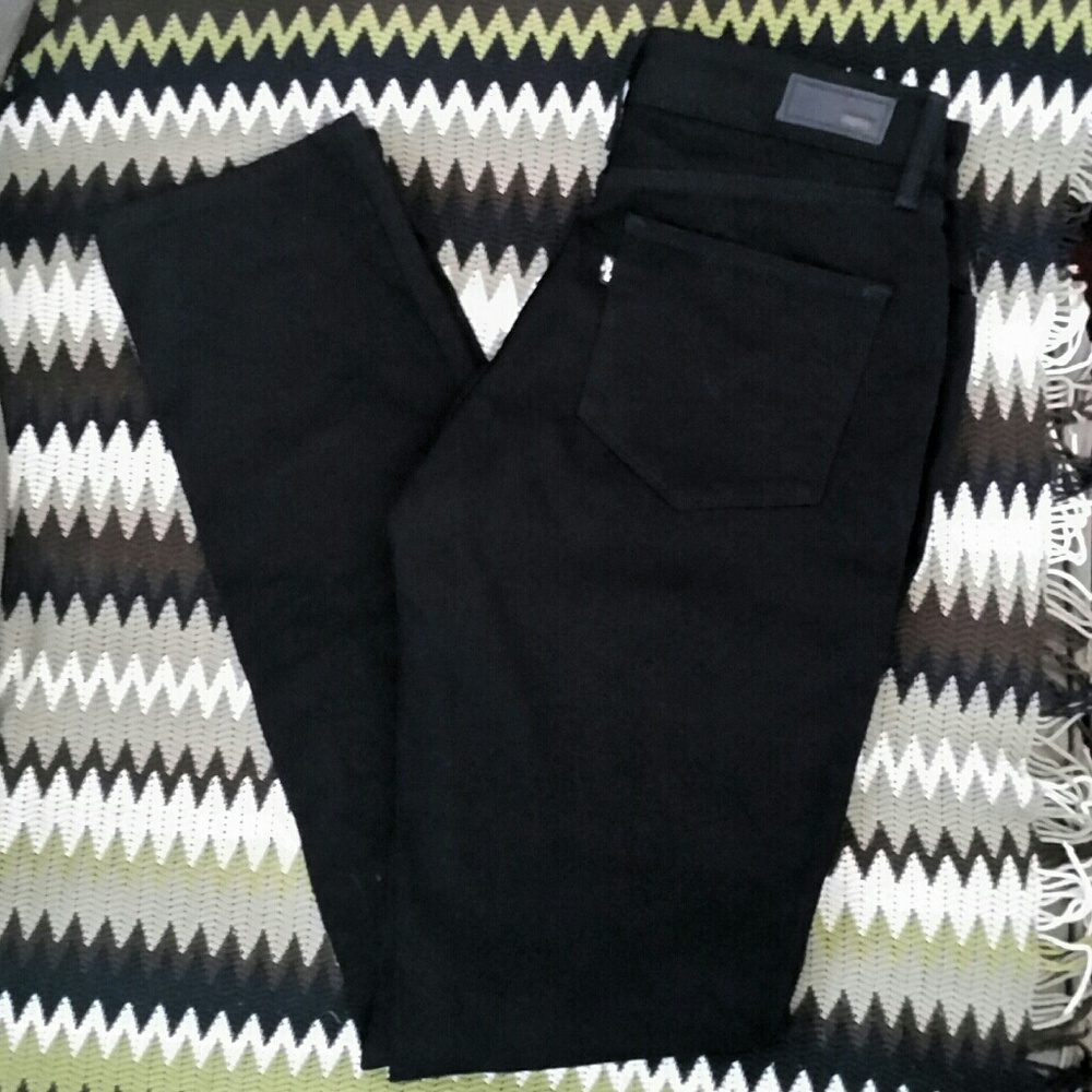 NWOT Levis black denim